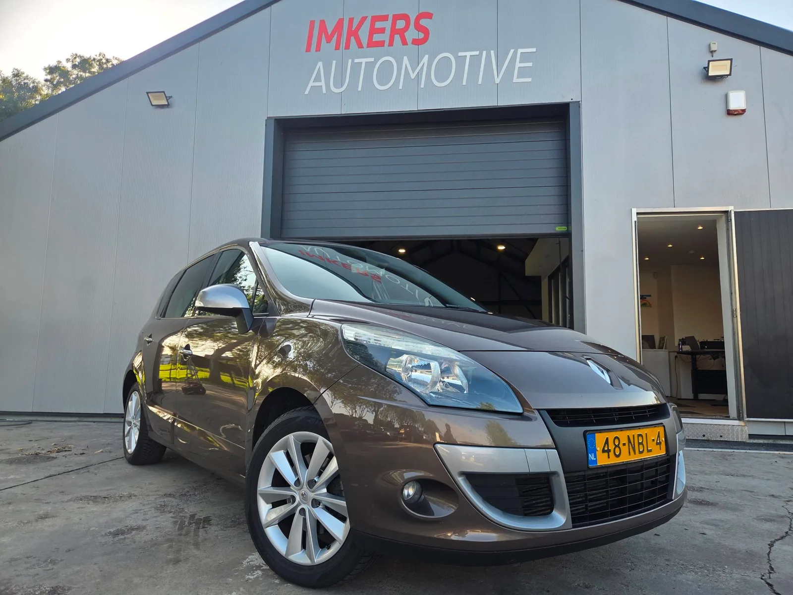 Renault Scénic (2010) — foto 1