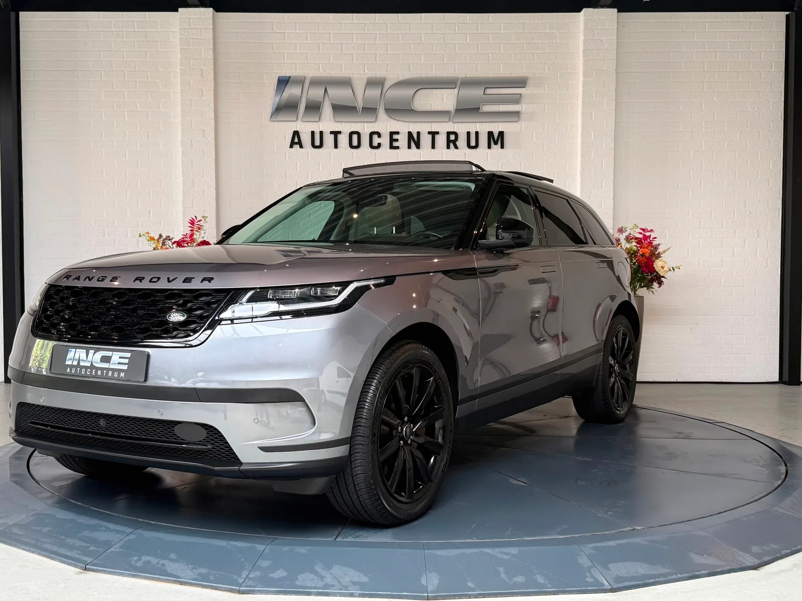 Land Rover Range Rover Velar (2022) — foto 1