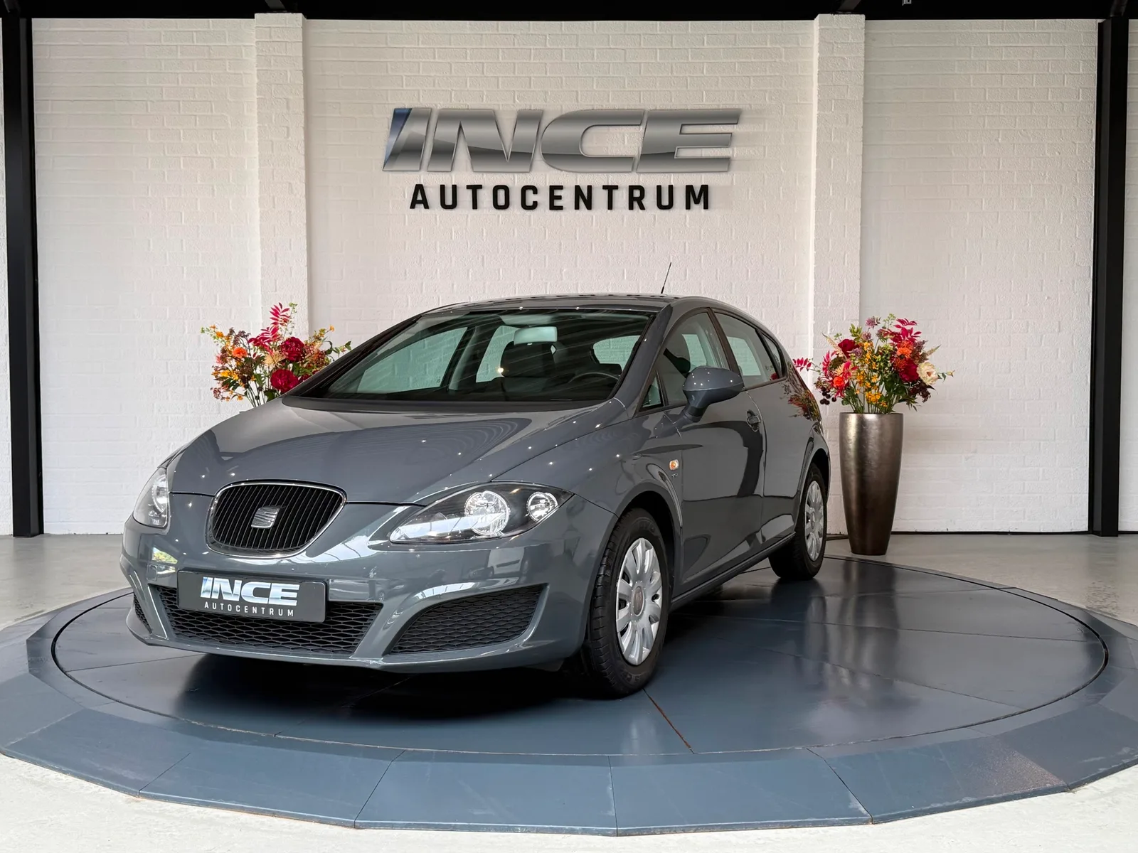 SEAT Leon (2011) — foto 1