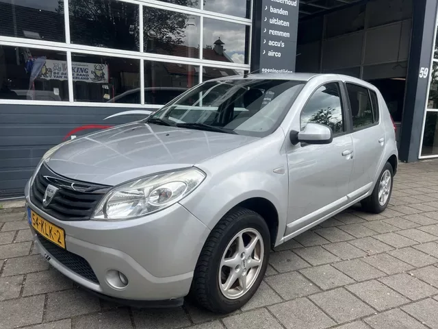 Dacia Sandero (2010) — foto 1