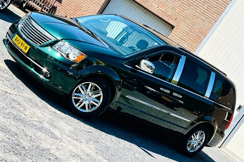 Chrysler Voyager (2013)
