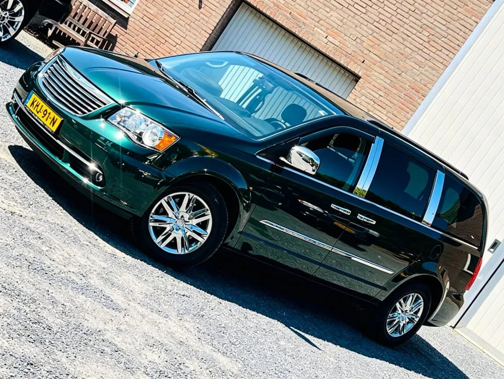 Chrysler Voyager (2013) — foto 1