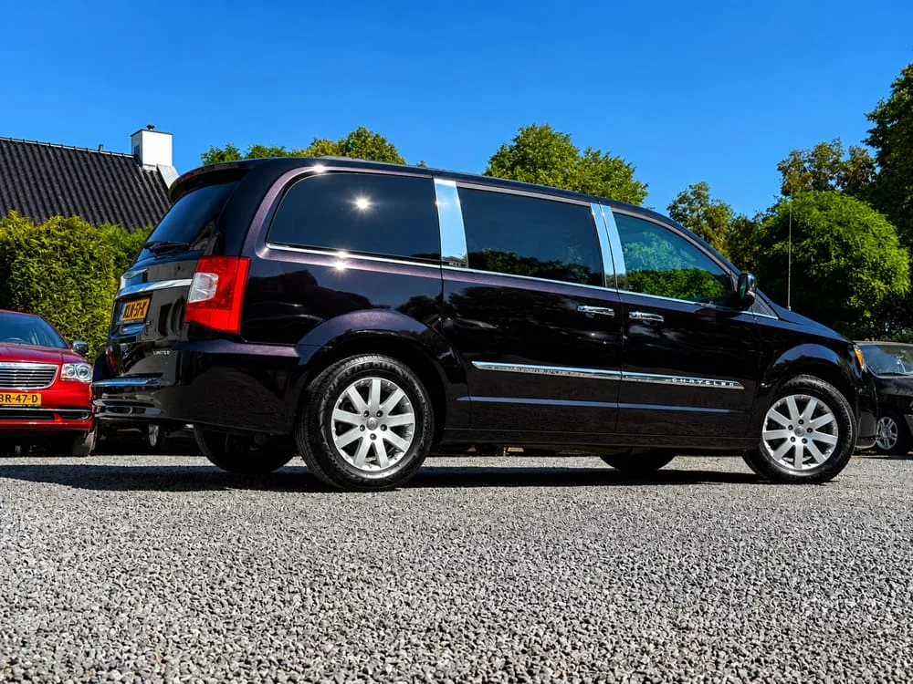 Chrysler Grand Voyager (2014) — foto 1