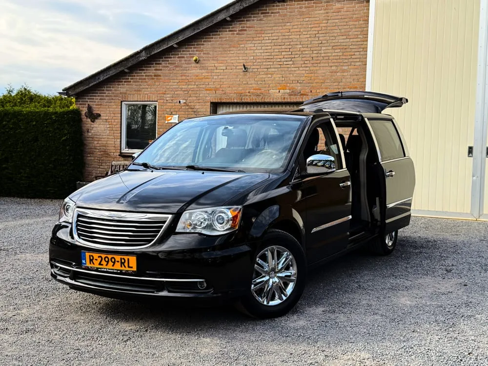 Chrysler Grand Voyager (2014) — foto 1