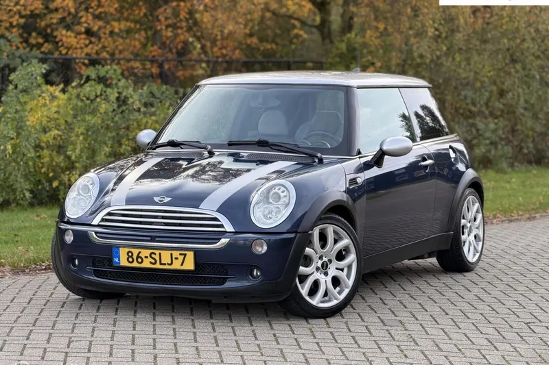 MINI Cooper (2006)