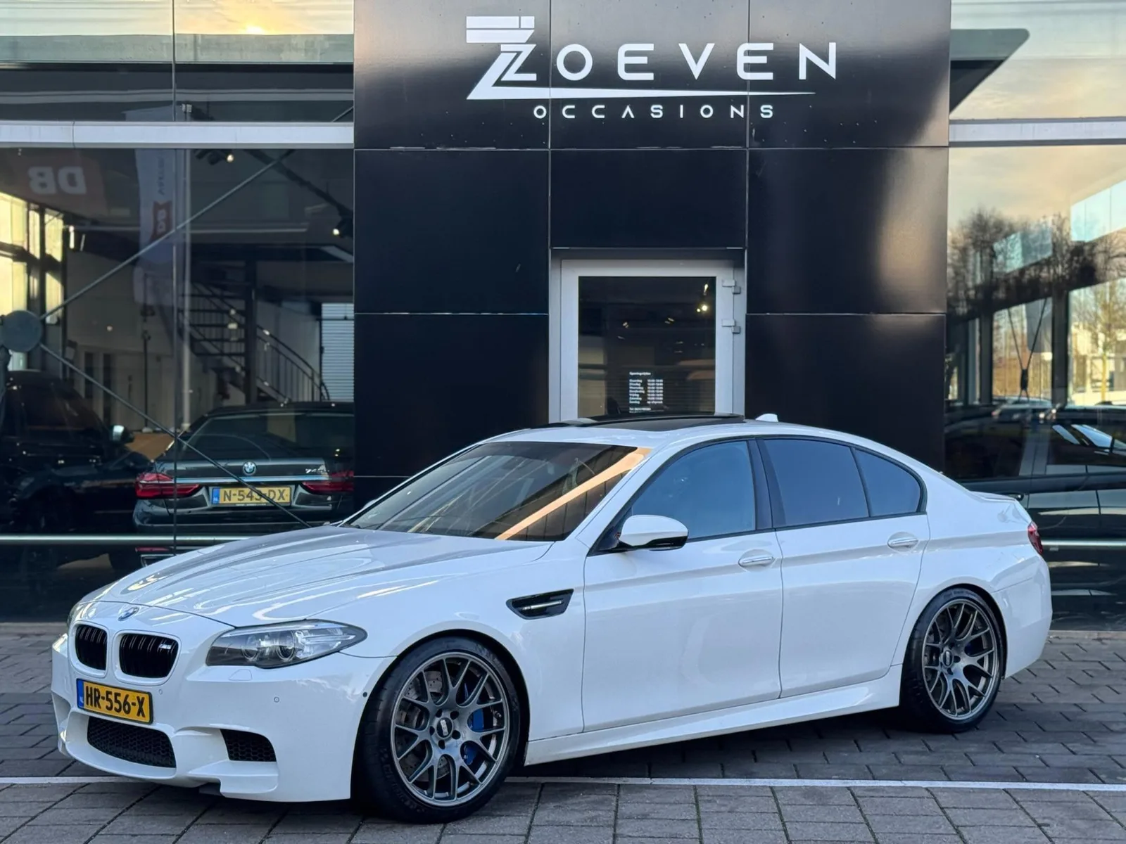 BMW 5-Serie (2012) — foto 1