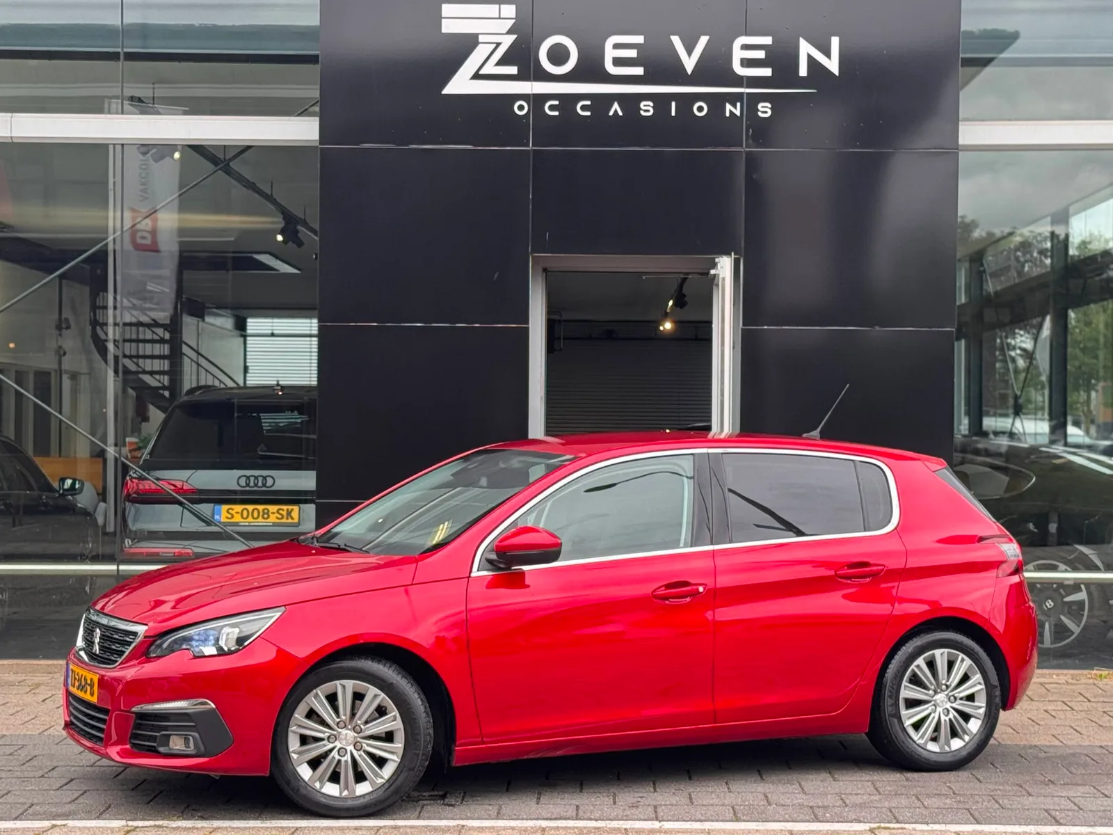 Peugeot 308 (2018) — foto 1