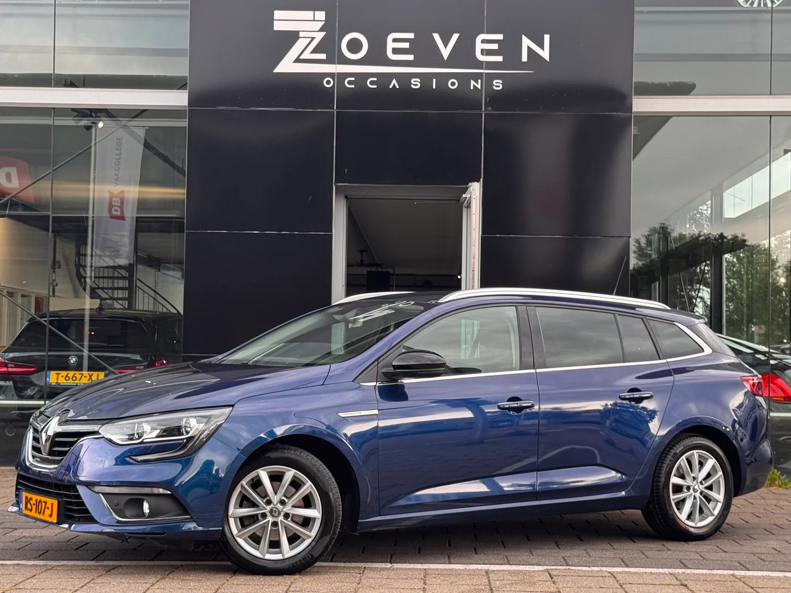 Renault Mégane (2018) — foto 1