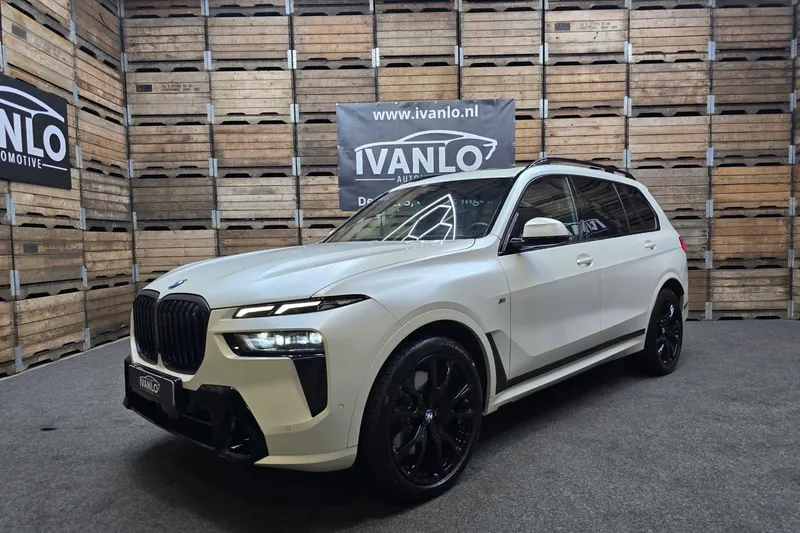 BMW X7 (2025)