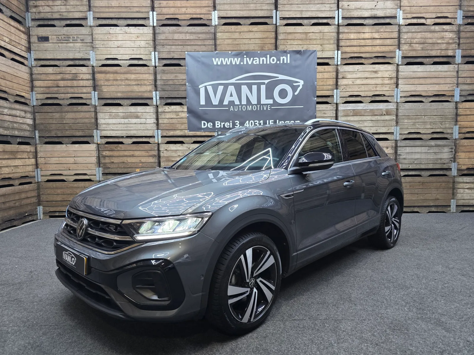 Volkswagen T-Roc (2023) — foto 1