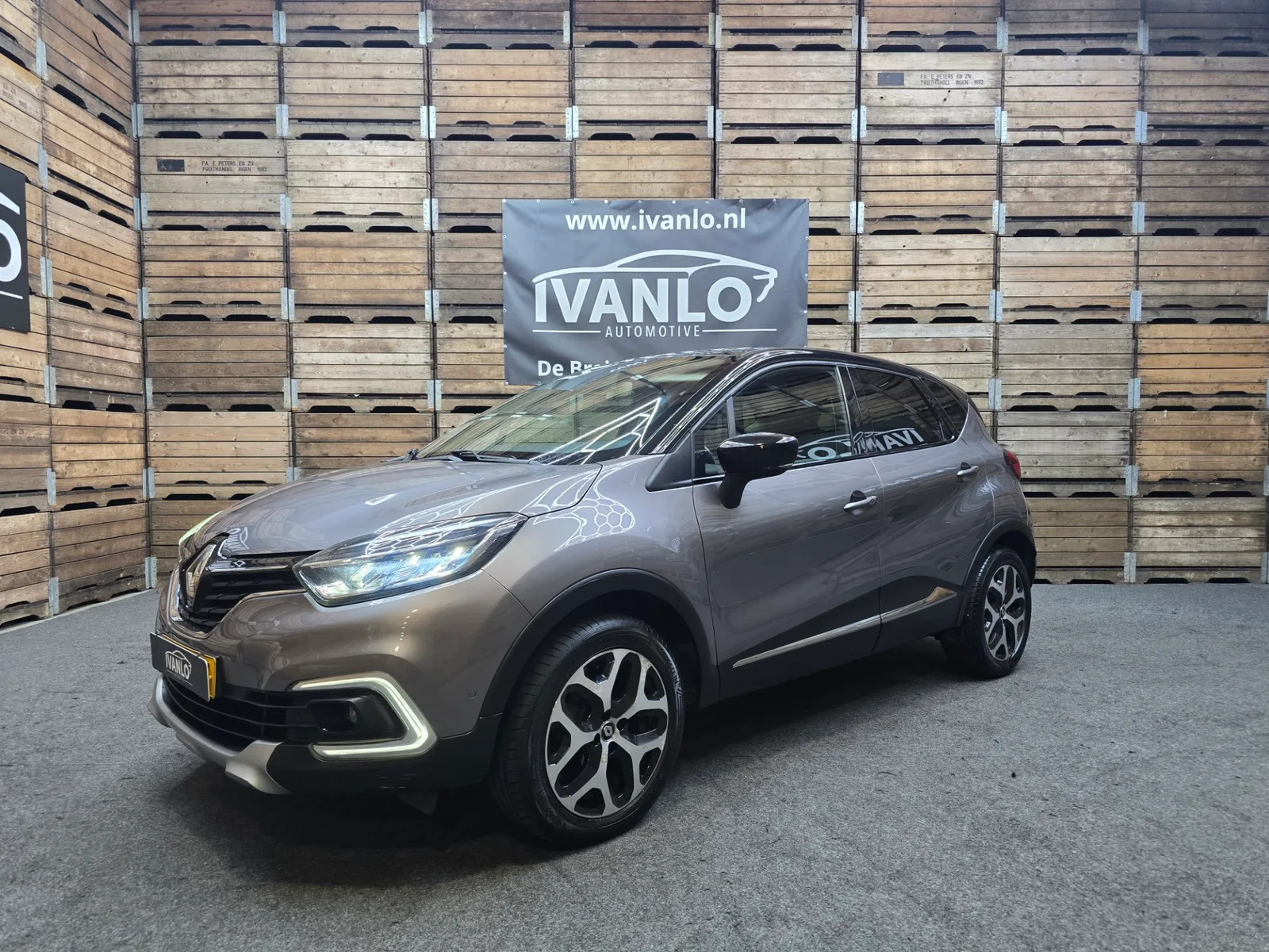 Renault Captur (2017) — foto 1
