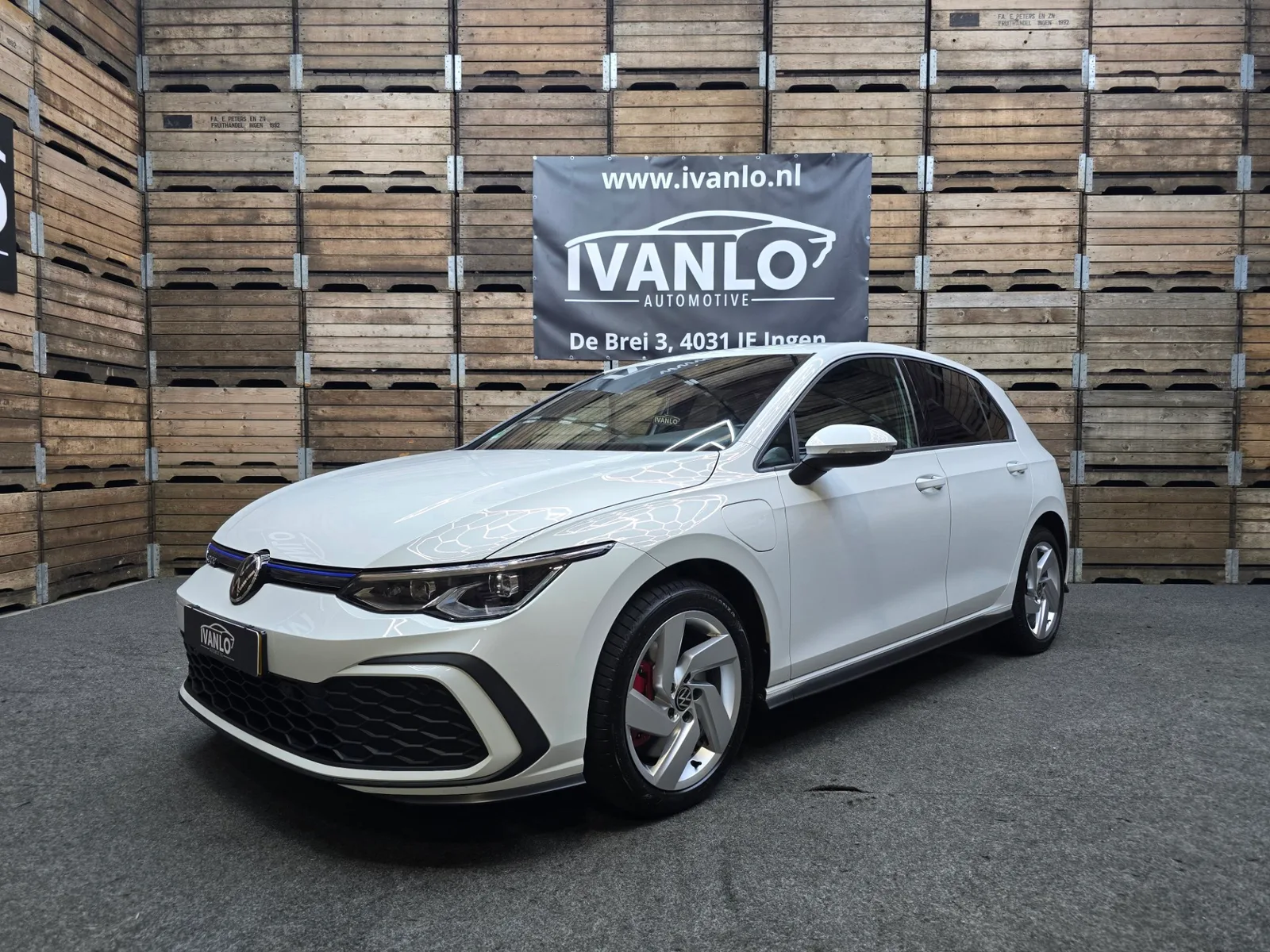 Volkswagen Golf (2021) — foto 1