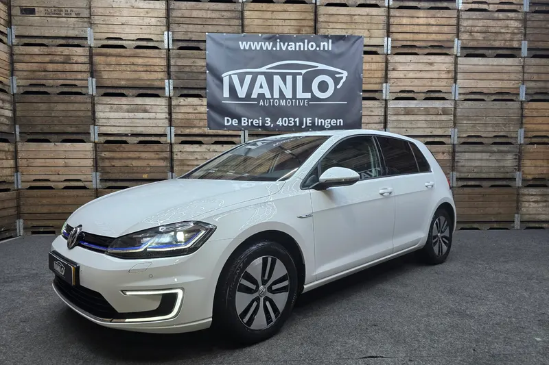 Volkswagen E-Golf (2017)