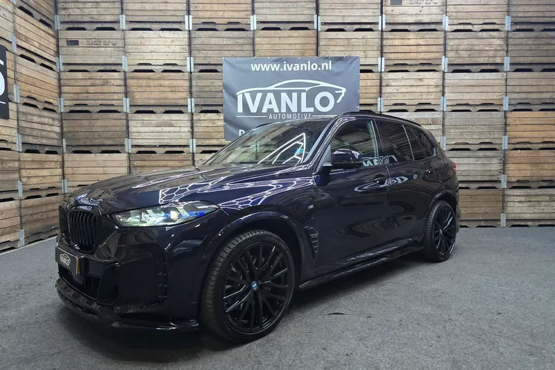 BMW X5 (2023)