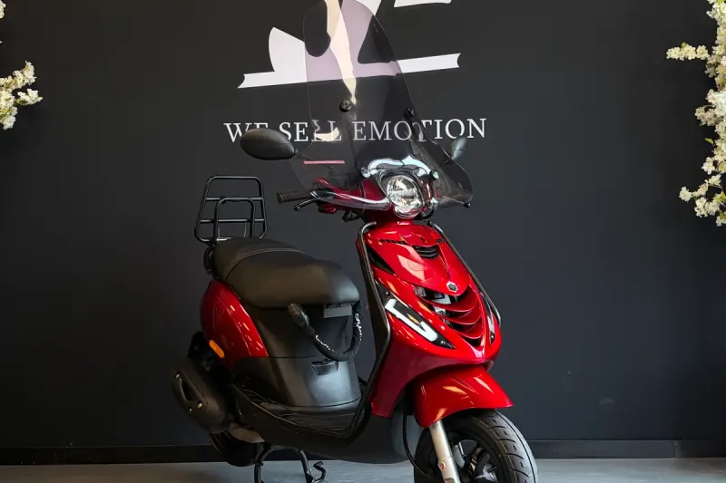 Piaggio Zip (2023)