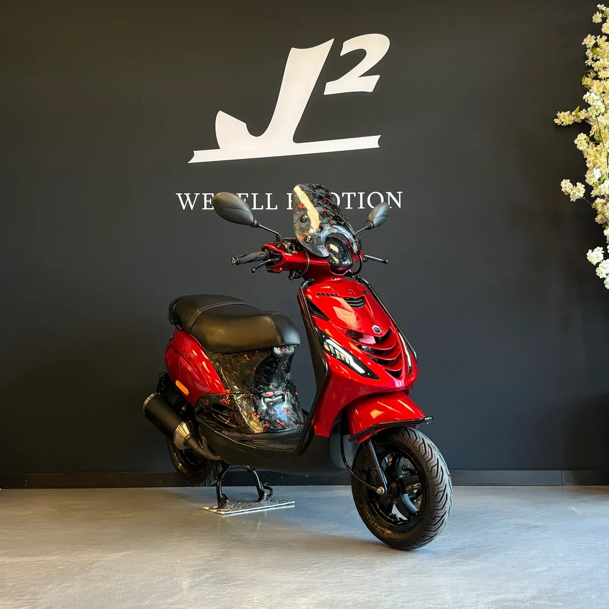Piaggio Zip Candy Red Forged Carbon Brom (2022) — foto 1