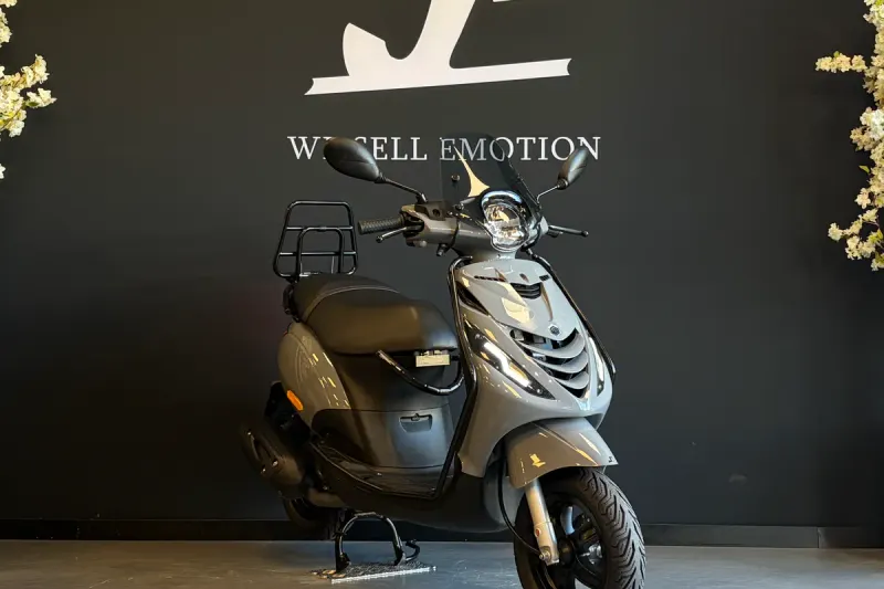 Piaggio Zip Nardo Grey Brom (2022)