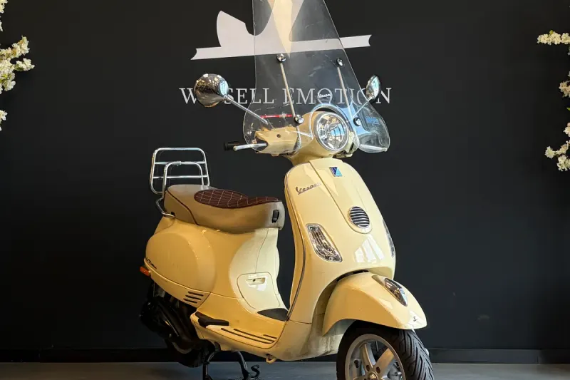Vespa LX 50 (2011)