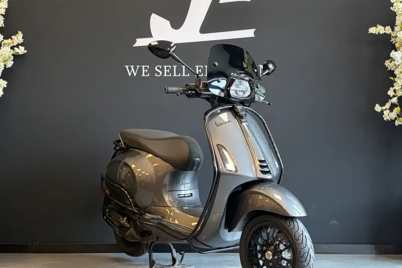 Vespa Sprint (2021)