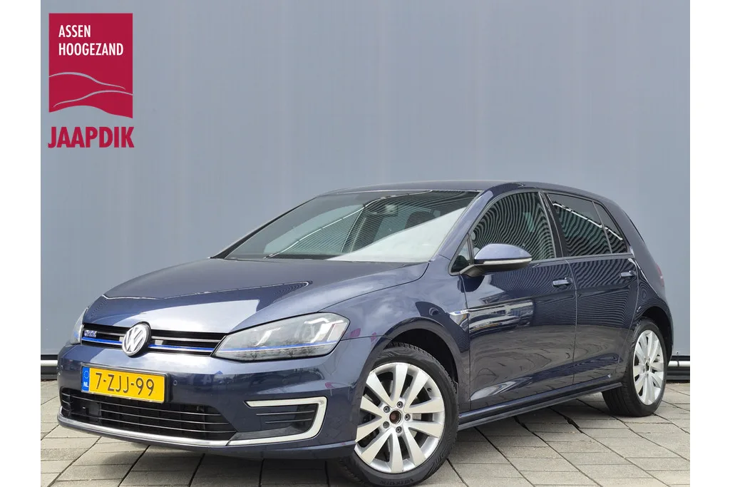 Volkswagen Golf (2015) — foto 1
