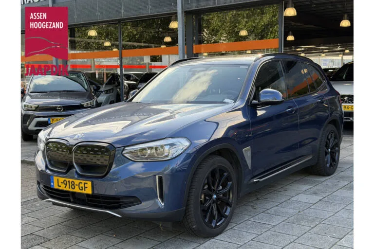 BMW iX3 (2021) — foto 1