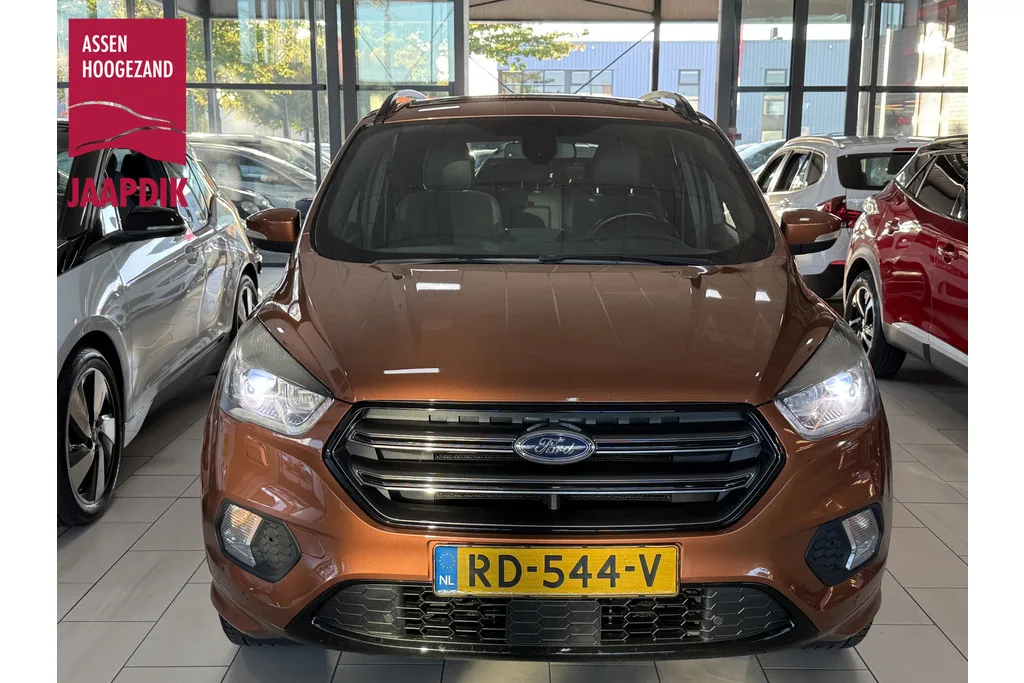 Ford Kuga (2017) — foto 1