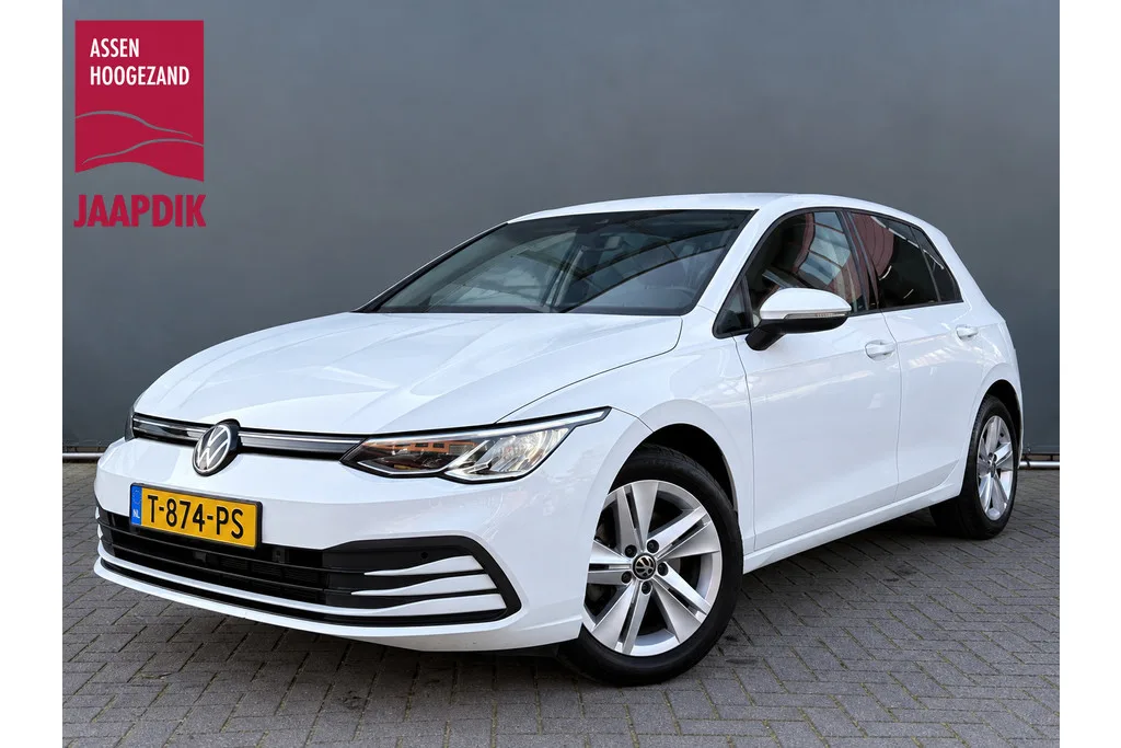Volkswagen Golf (2023) — foto 1