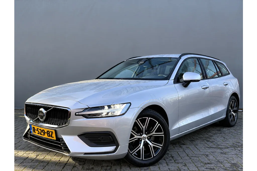 Volvo V60 (2022) — foto 1