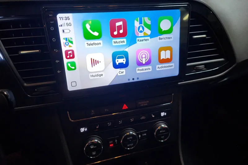 SEAT Leon (2015)
