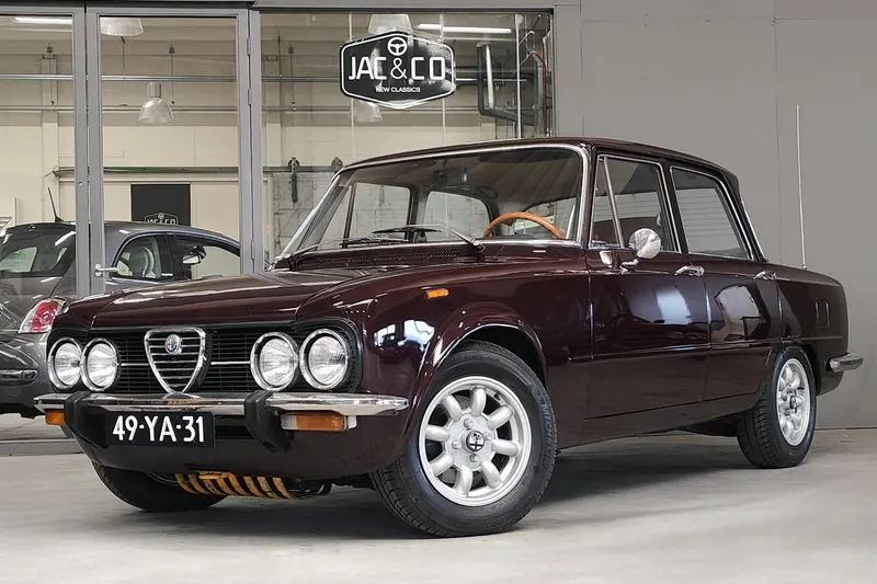 Alfa Romeo Giulia (1975)