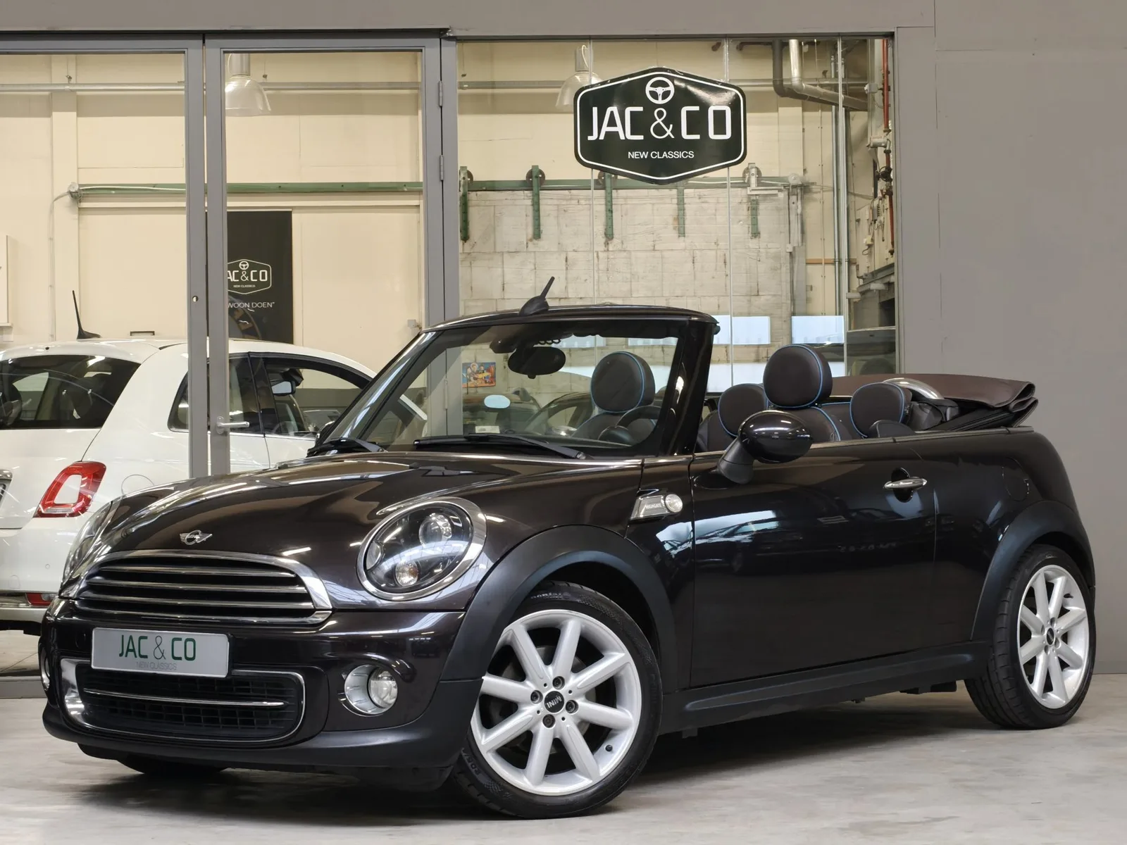 MINI Cabrio (2012) — foto 1
