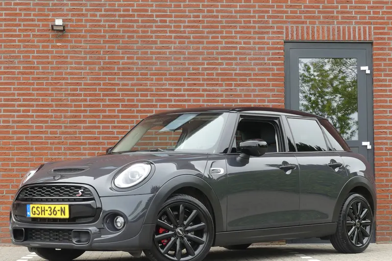 MINI Cooper S (2020)