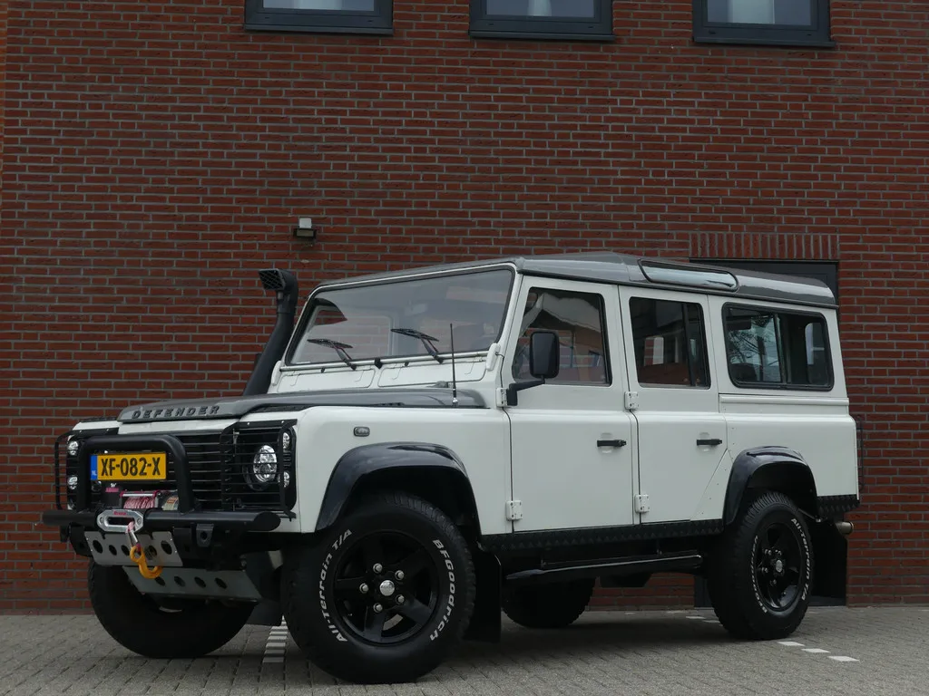 Land Rover Defender (2005) — foto 1