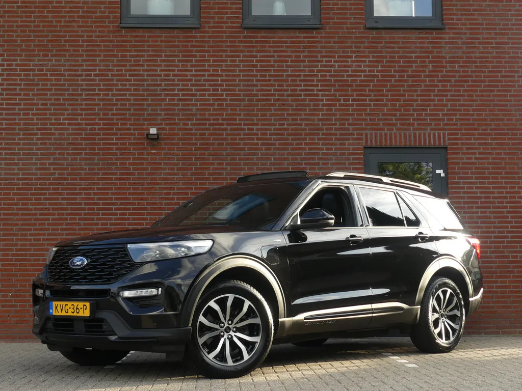 Ford Explorer (2021) — foto 1