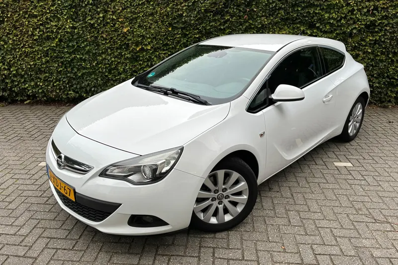 Opel Astra (2014)