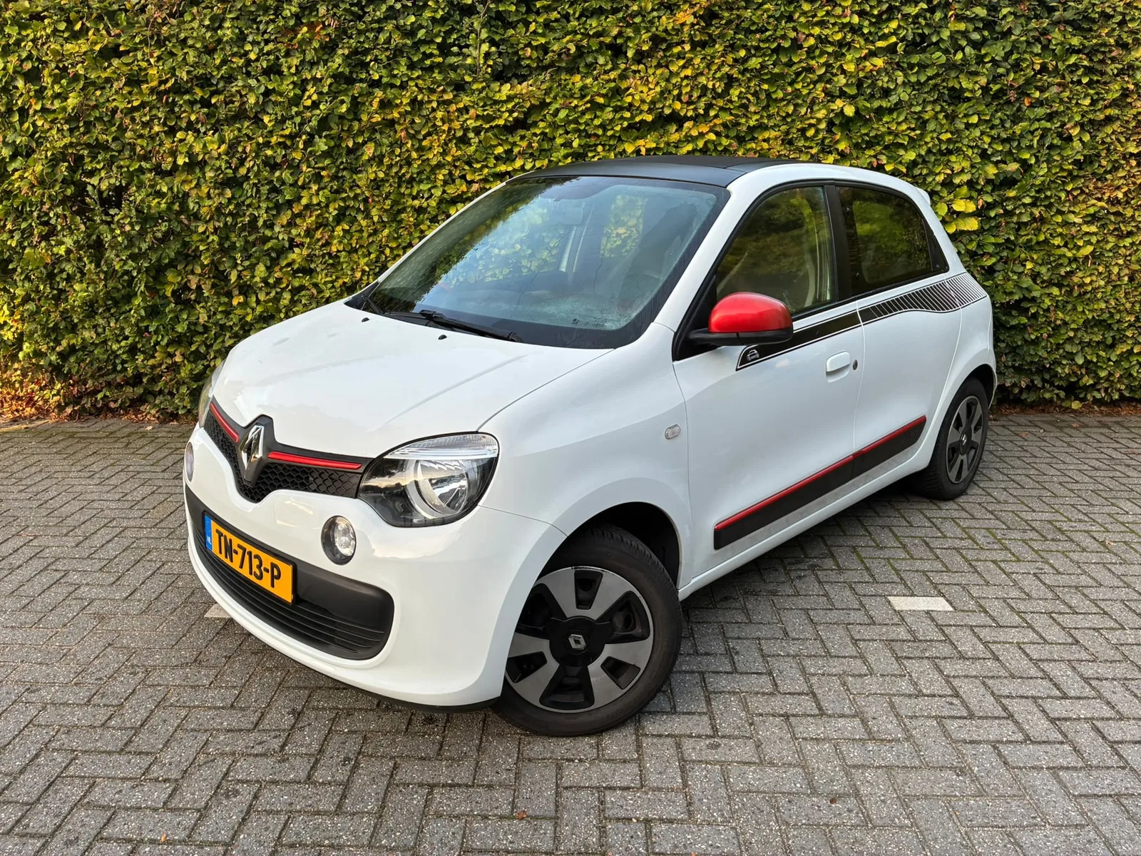 Renault Twingo (2015) — foto 1