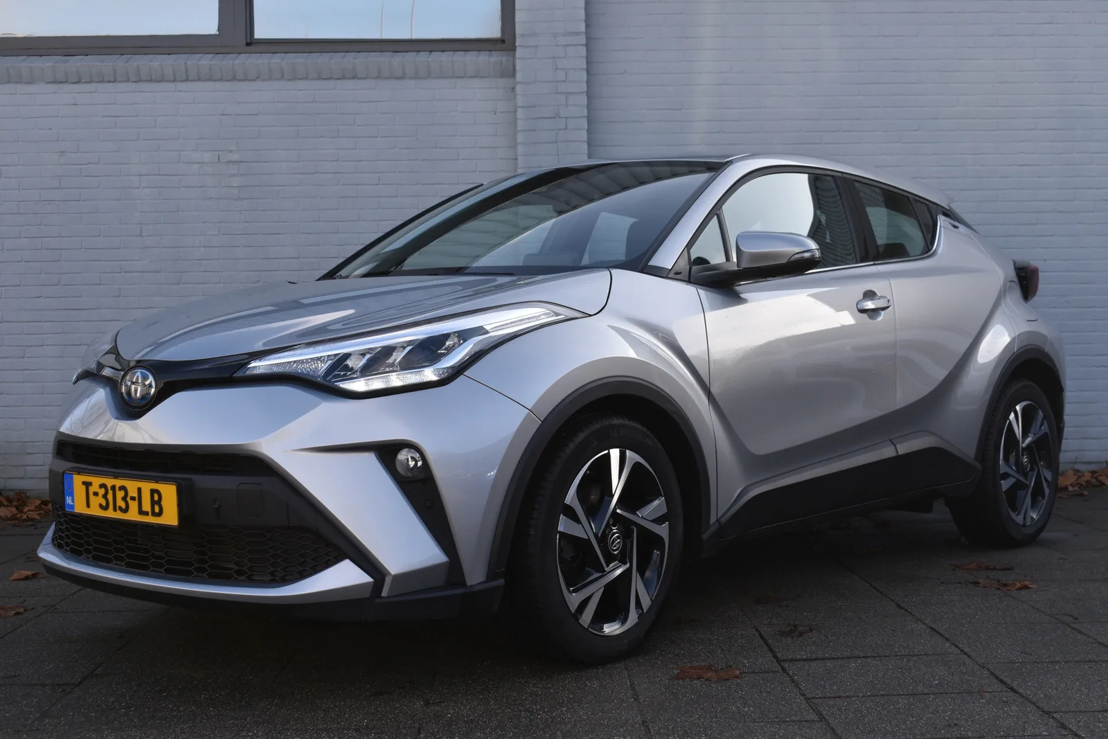 Toyota C-HR (2023) — foto 1