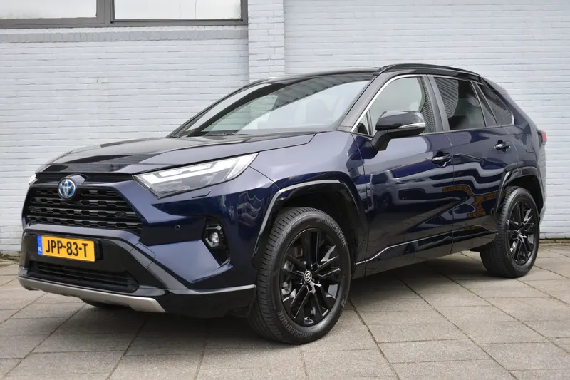 Toyota RAV4 (2025)