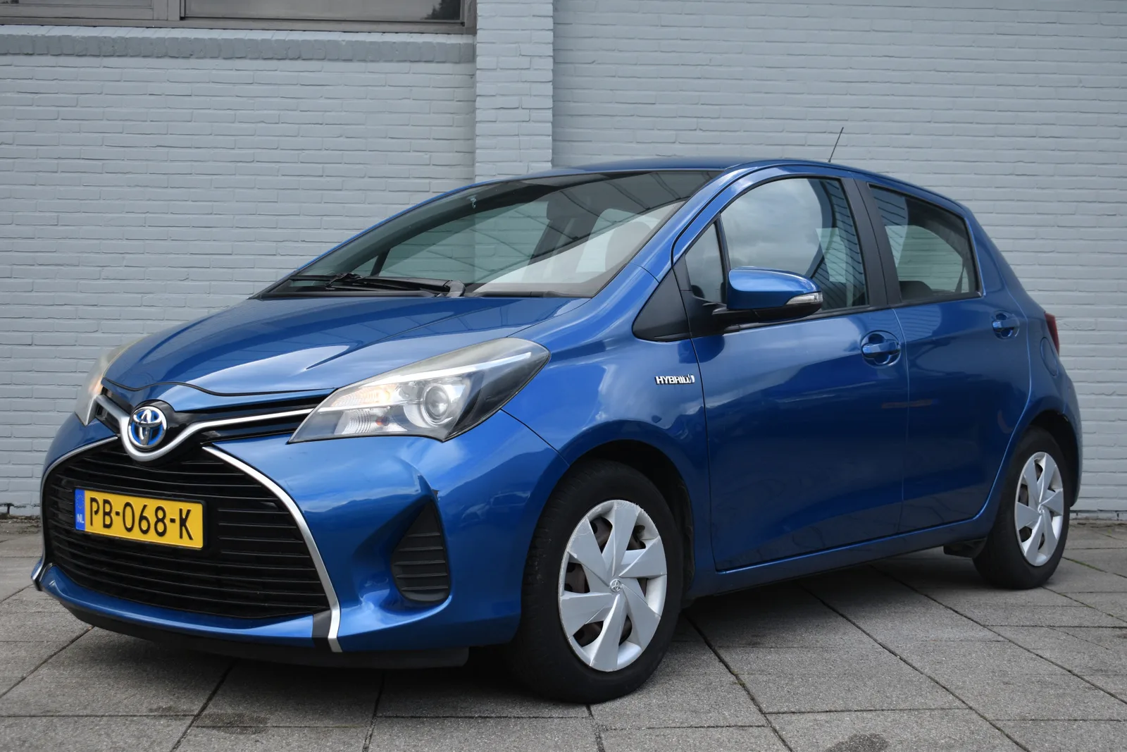 Toyota Yaris (2015) — foto 1