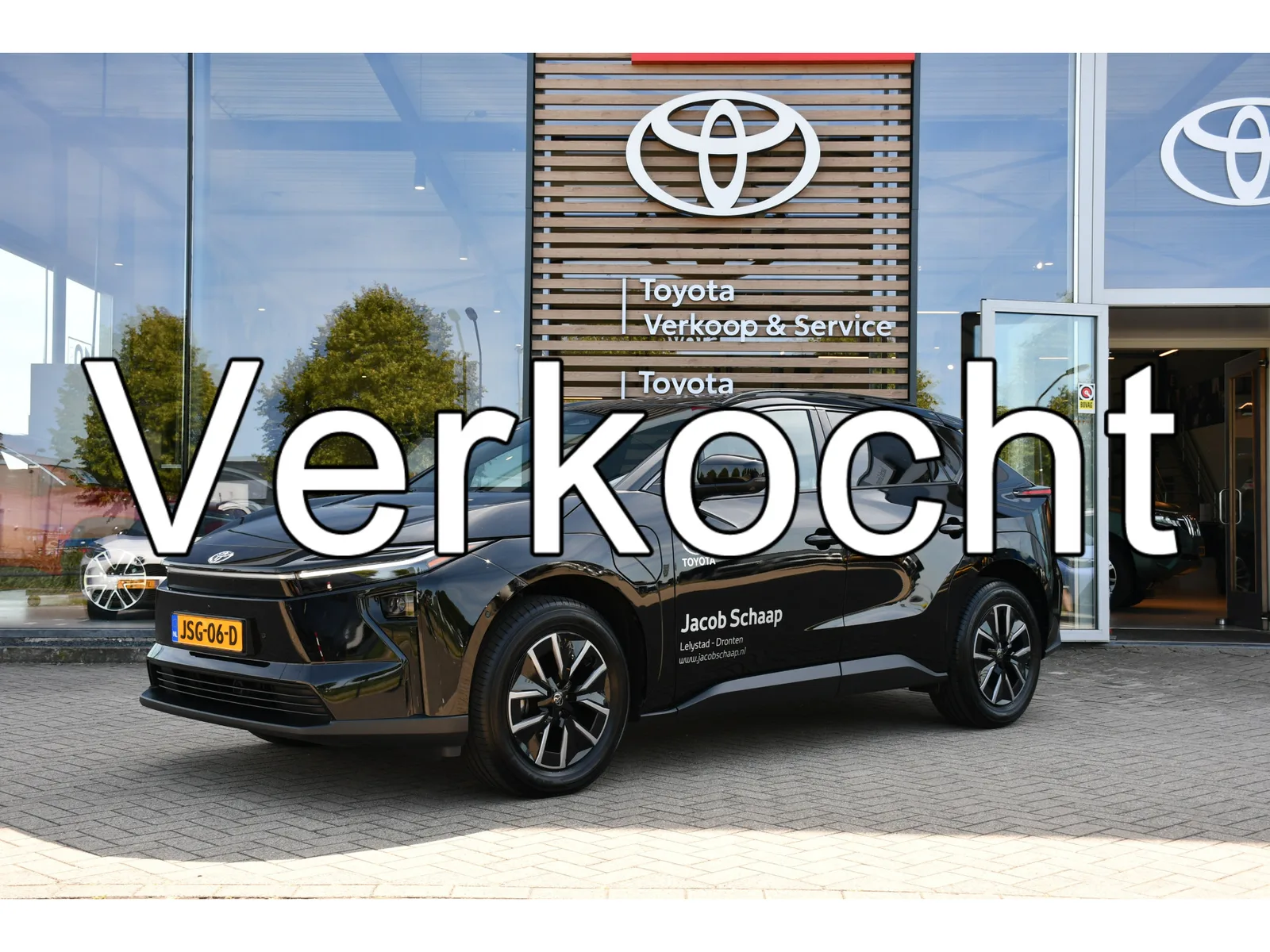 Toyota bZ4X (2025) — foto 1