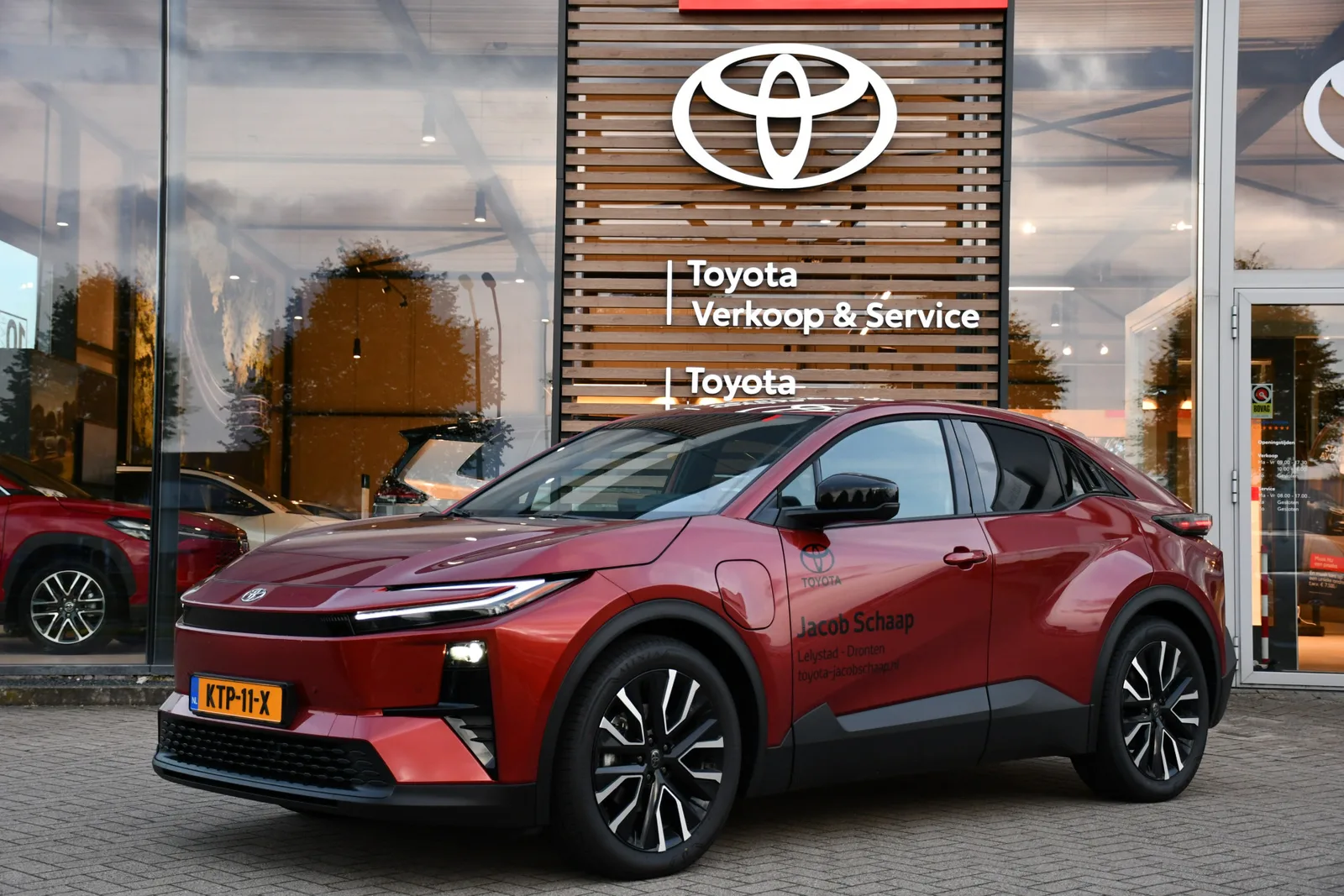 Toyota C-HR+ (2026) — foto 1