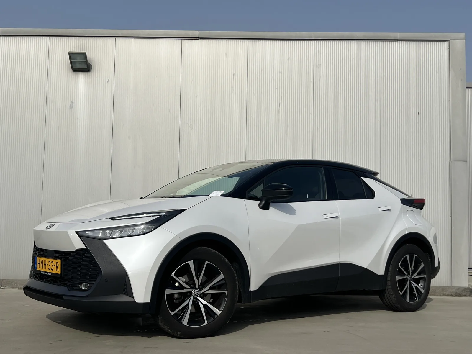 Toyota C-HR (2025) — foto 1