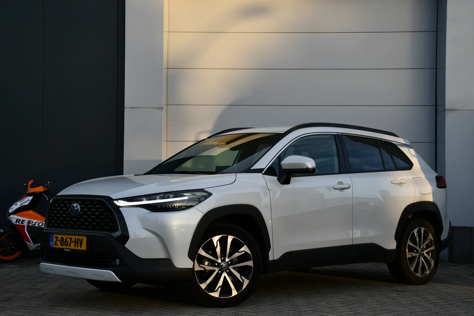 Toyota Corolla Cross (2023) — foto 1