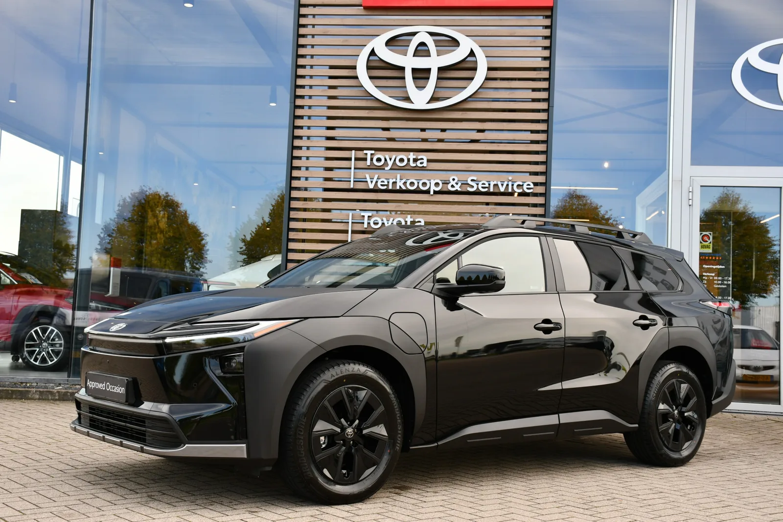 Toyota bZ4X (2026) — foto 1