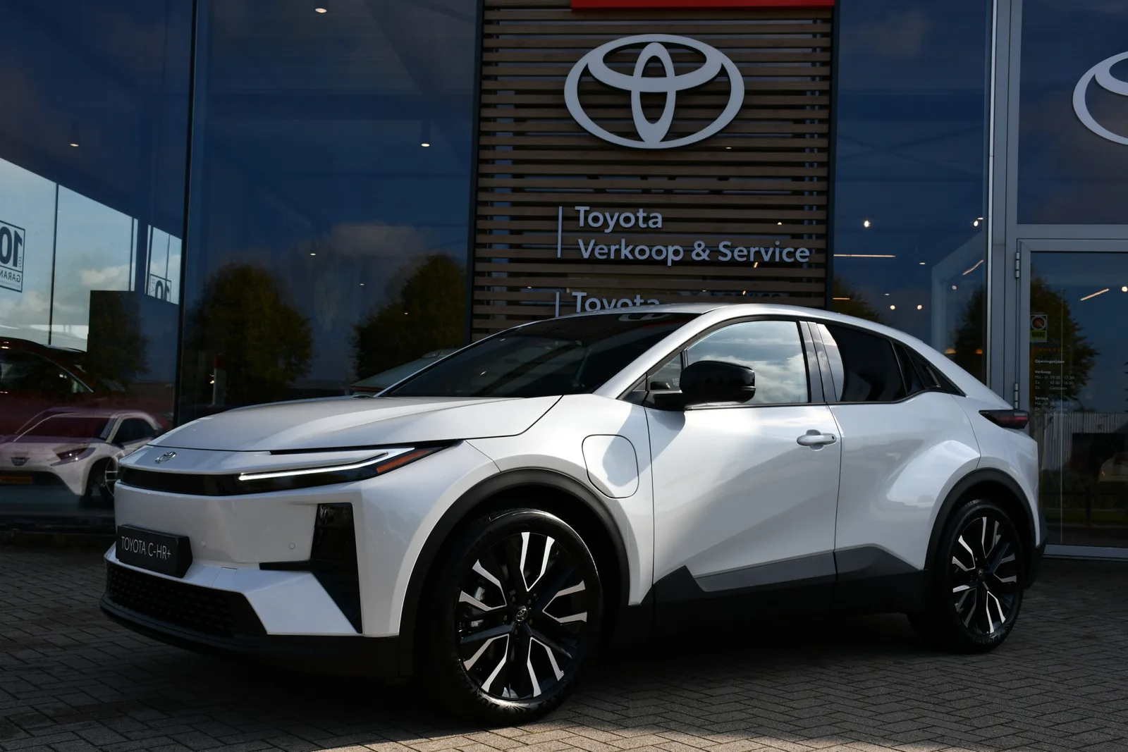 Toyota C-HR+ (2026) — foto 1