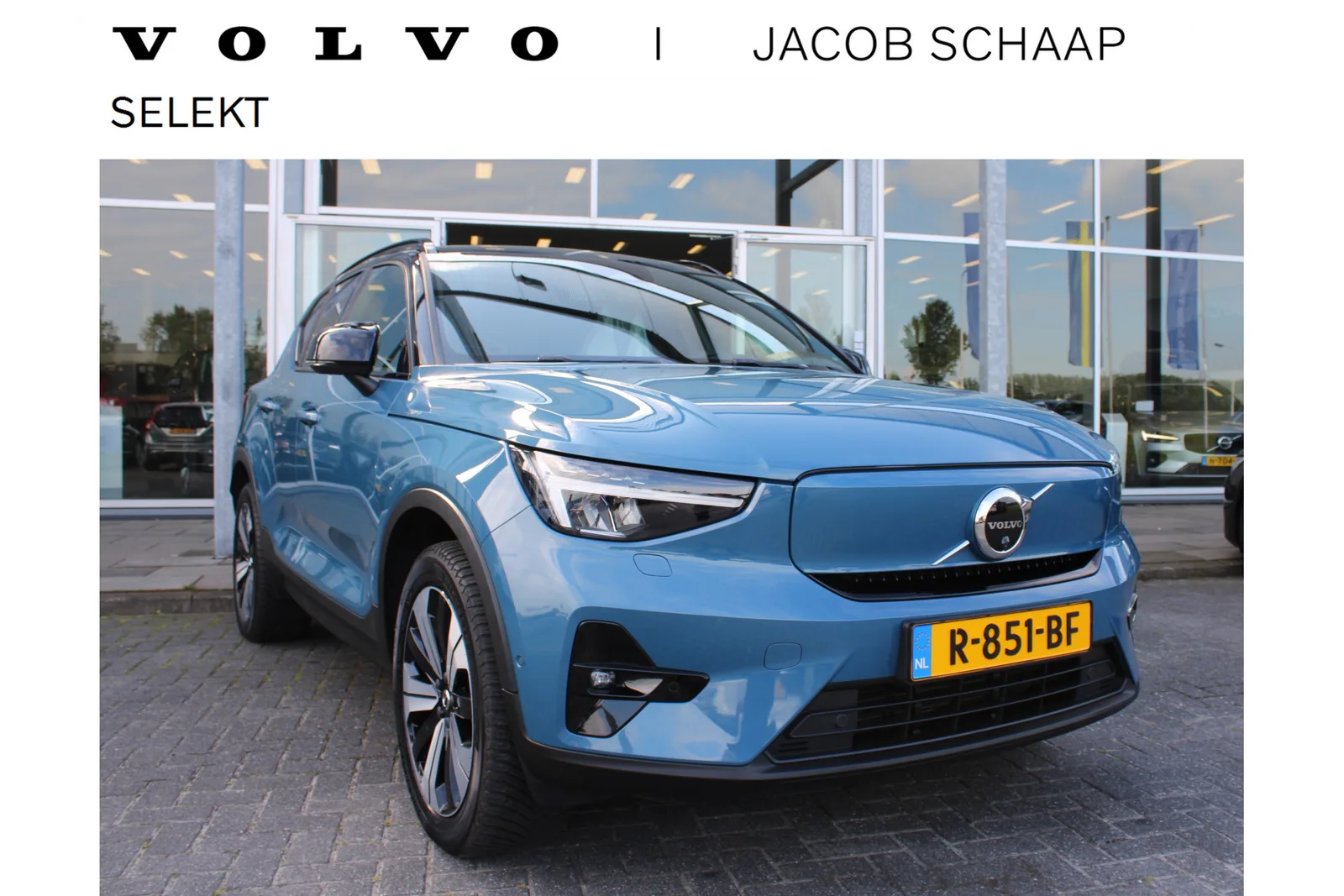 Volvo XC40 (2022) — foto 1