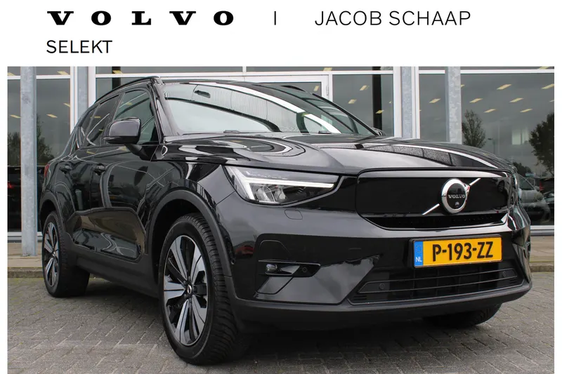 Volvo XC40 (2022)