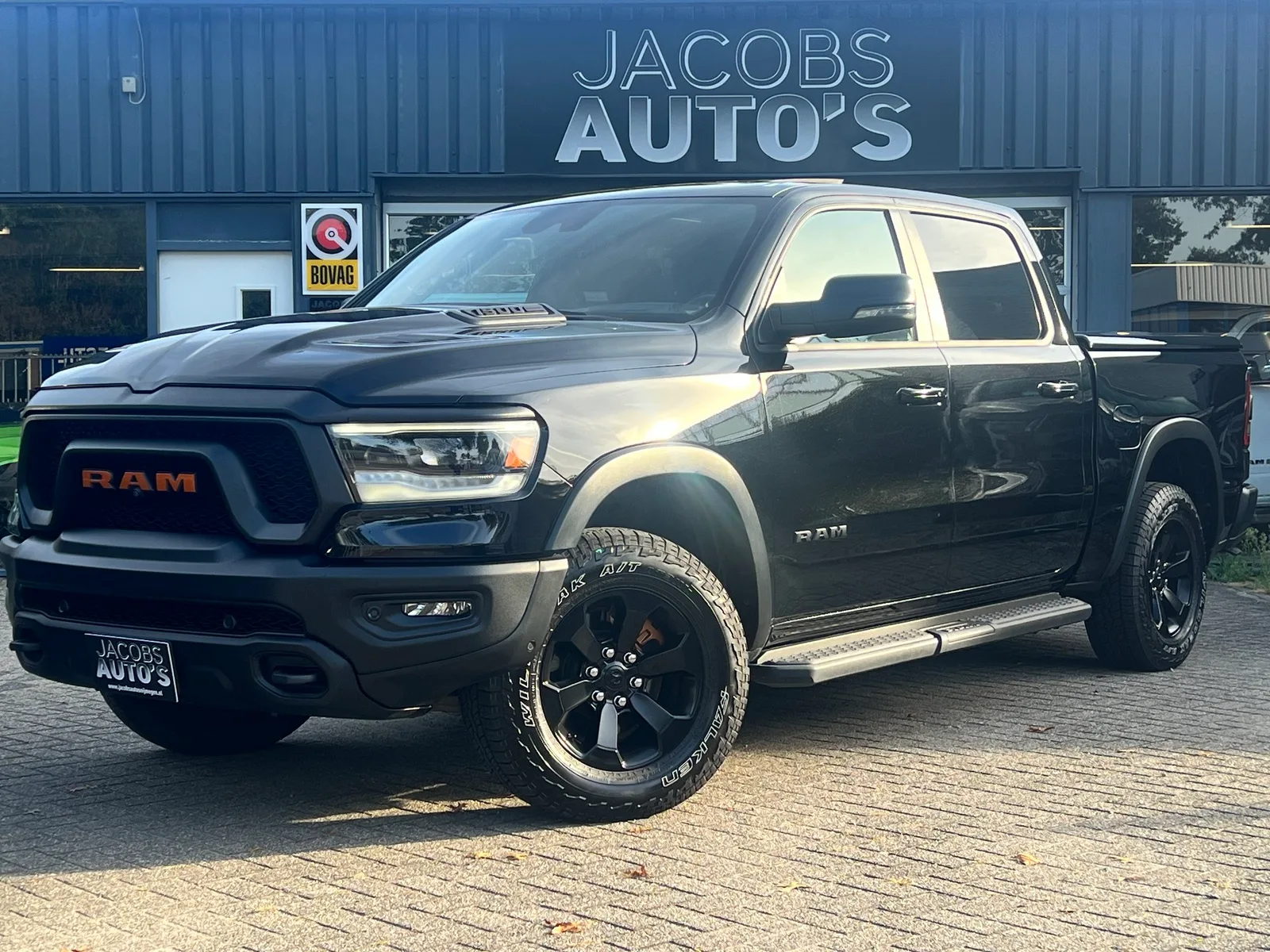 Dodge RAM (2024) — foto 1