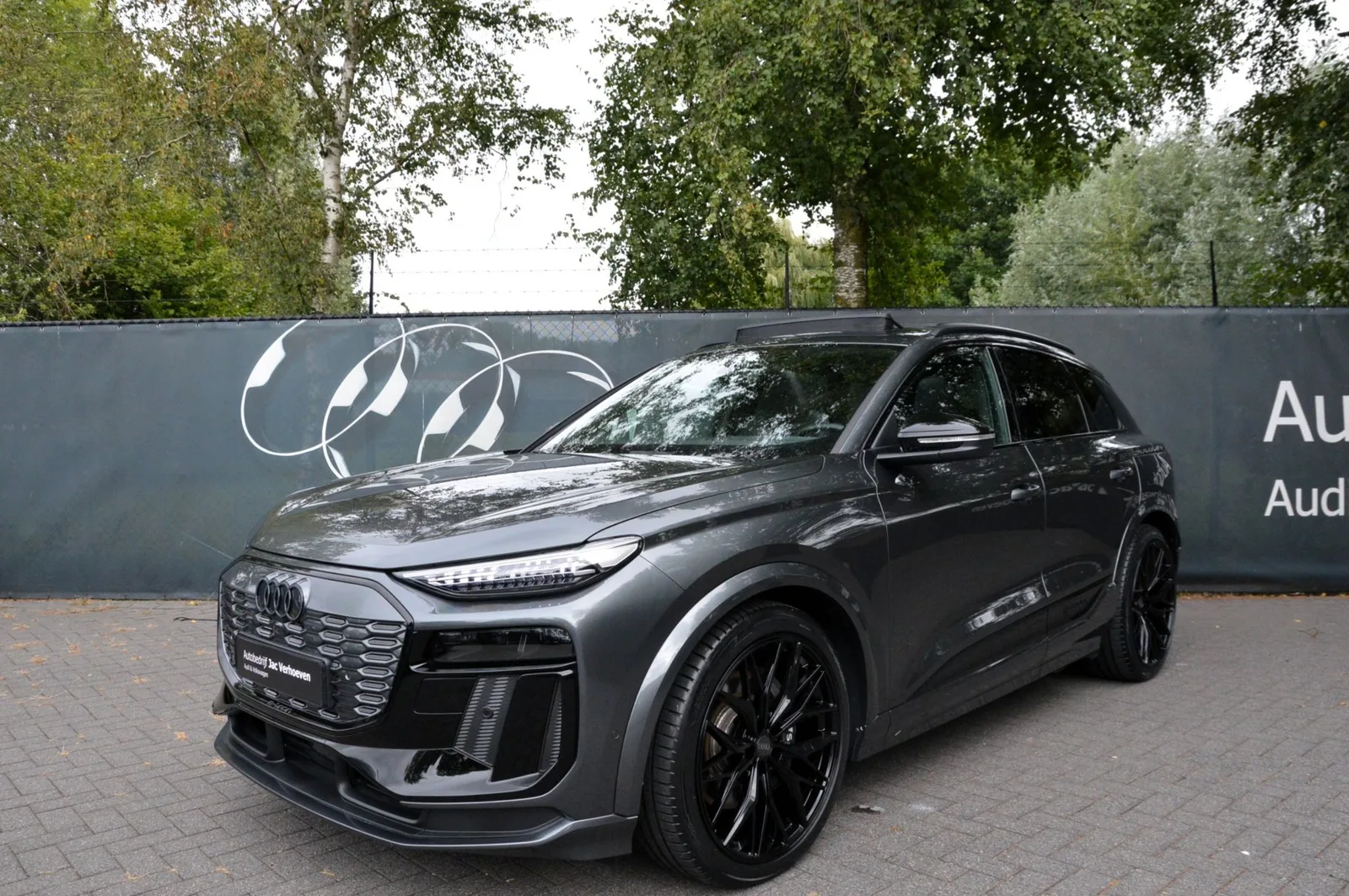 Audi SQ6 e-tron (2024) — foto 1