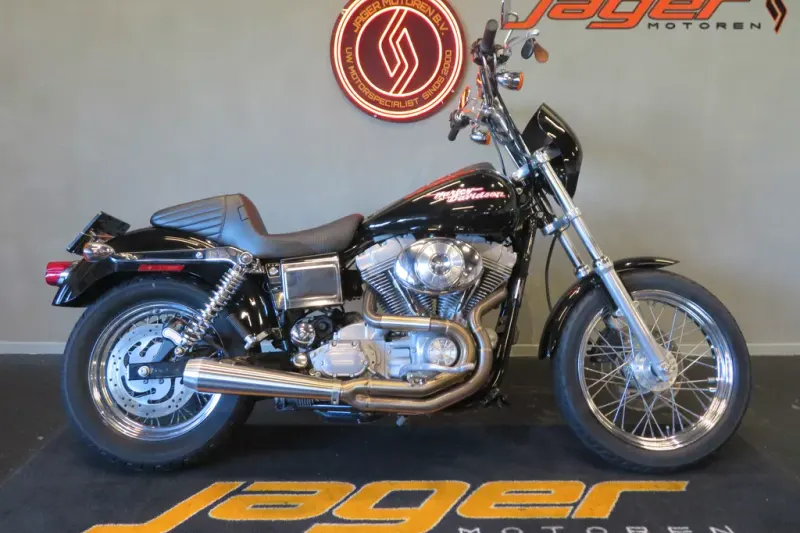 Harley-Davidson Super Glide (2004)